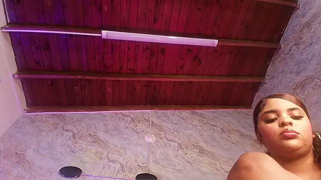 jones maddy  online show from 10-24-25, 11:53