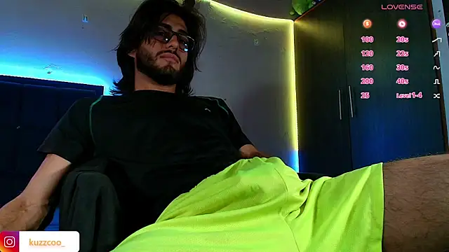 Snapshot of kuzzcoo chatting on 02-26-26, 12:05 kuzzcoo online show from 02-26-26, 12:05