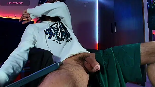 Snapshot of kuzzcoo chatting on 02-17-26, 12:13 kuzzcoo online show from 02-17-26, 12:13