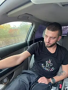 ElChapoGuzman95 online show from 10-27-25, 05:30