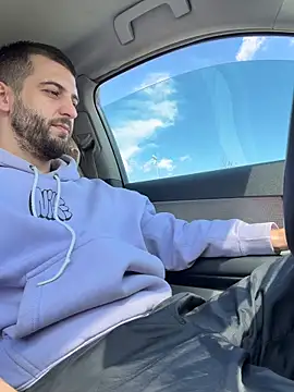 ElChapoGuzman95 online show from 04-12-26, 09:34