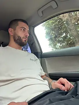 ElChapoGuzman95 online show from 11-04-25, 06:17