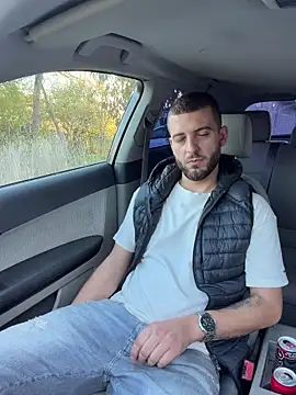 ElChapoGuzman95 online show from 10-31-25, 06:32