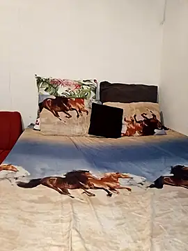 blackcherryx1 online show from 10-28-25, 03:18