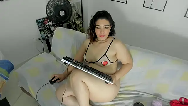 THOMPSON CRISTAL online show from 03-21-25, 07:13