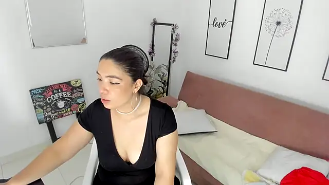 THOMPSON CRISTAL online show from 01-29-25, 12:56