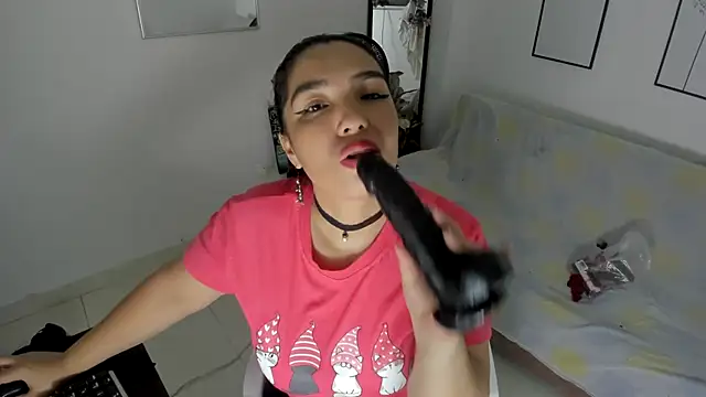 THOMPSON CRISTAL online show from 03-17-25, 12:46