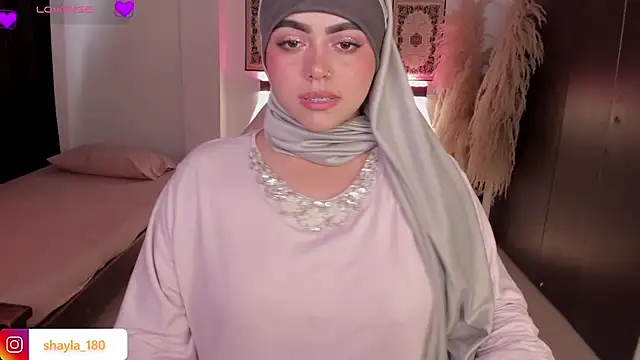 shayla 18 online show from 02-10-26, 08:19