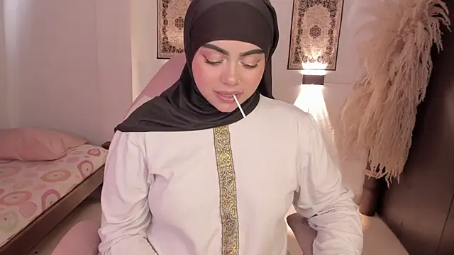 shayla 18 online show from 04-20-26, 07:59