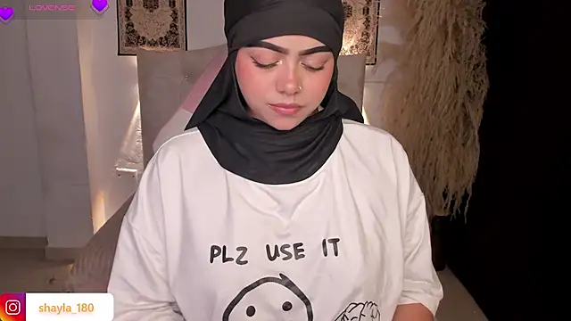 shayla 18 online show from 07-10-26, 10:37