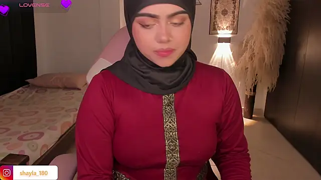 shayla 18 online show from 10-10-25, 03:40