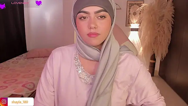 shayla 18 online show from 10-17-25, 08:10