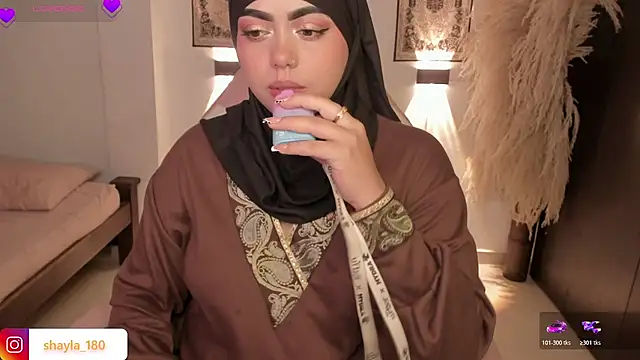 shayla 18 online show from 05-06-26, 11:25