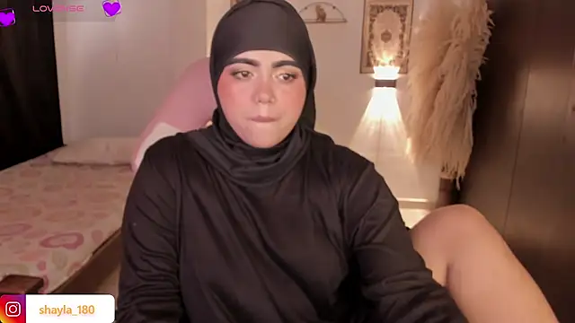 shayla 18 online show from 02-06-26, 09:00