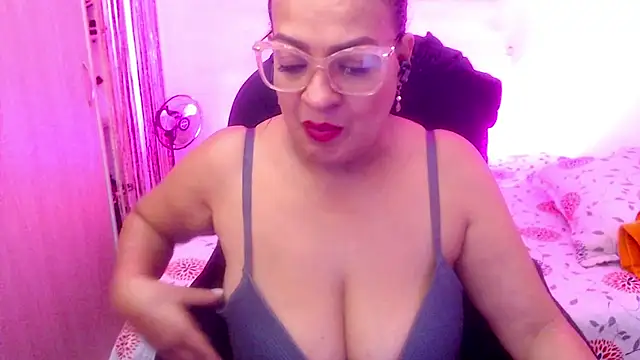 Snapshot of menfismuller2 chatting on 05-16-26, 02:32 menfismuller2 online show from 05-16-26, 02:32