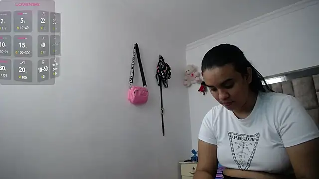 tiffany  pink online show from 12-02-25, 09:16