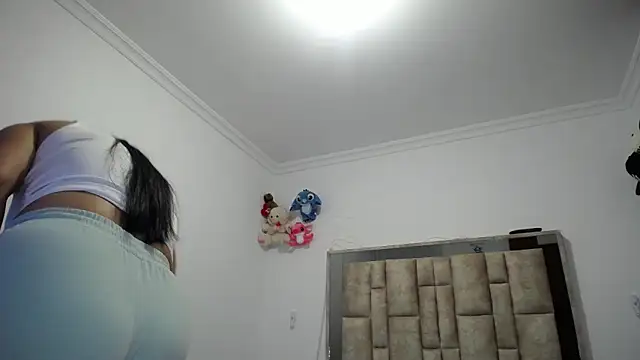 Snapshot of tiffany__pink chatting on 06-14-26, 02:24 tiffany pink online show from 06-14-26, 02:24