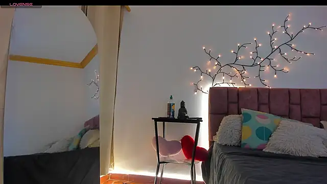 SunnyLeonz online show from 05-18-26, 08:57