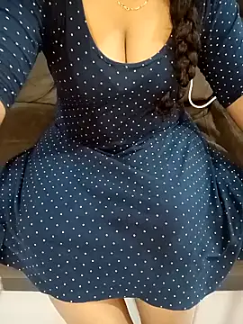 Snapshot of Mounika25 chatting on 03-15-25, 05:26 Mounika25 online show from 03-15-25, 05:26