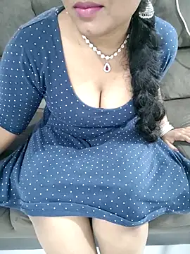 Mounika25 online show from 01-31-26, 07:56