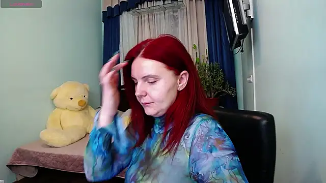 NikaLee online show from 12-15-24, 06:29