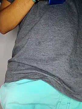 Snapshot of Thick_Cock chatting on 02-20-25, 01:08 Thick Cock online show from 02-20-25, 01:08