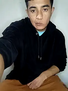 Snapshot of Thick_Cock chatting on 09-10-25, 02:21 Thick Cock online show from 09-10-25, 02:21