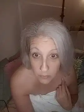 Snapshot of MaggieMoonxxx chatting on 12-15-24, 06:59 MaggieMoonxxx online show from 12-15-24, 06:59