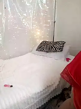 Snapshot of MaggieMoonxxx chatting on 03-17-25, 07:46 MaggieMoonxxx online show from 03-17-25, 07:46