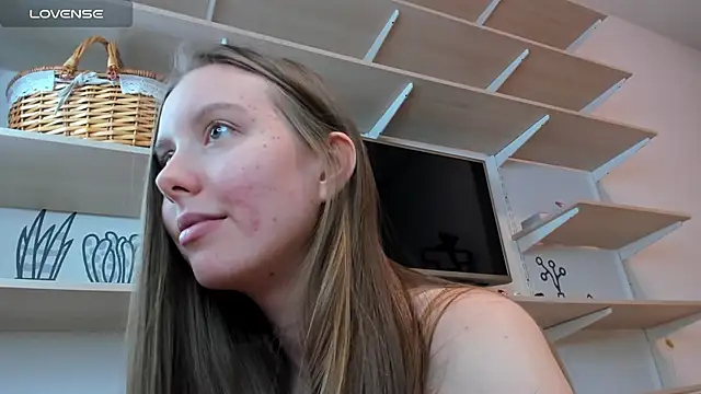 Snapshot of Peggy_Beauty chatting on 01-17-26, 03:37 Peggy Beauty online show from 01-17-26, 03:37