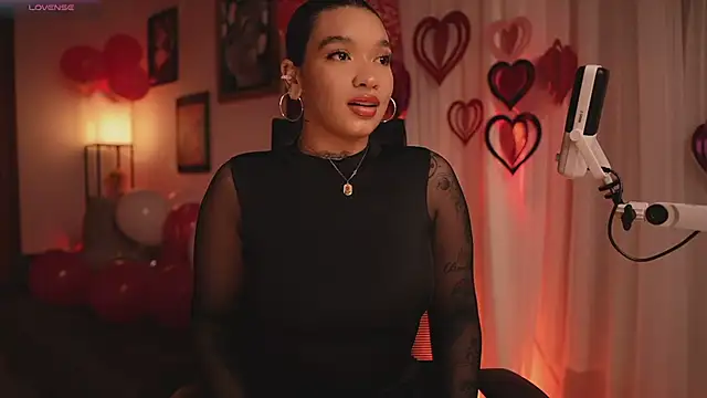 HannahW  online show from 02-14-26, 09:59