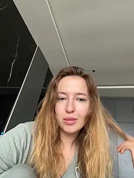 Nura n Sarah online show from 11-29-25, 05:07