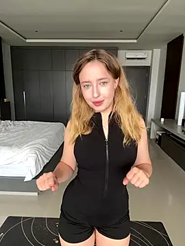 Nura n Sarah online show from 12-05-25, 05:28