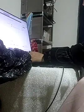 Snapshot of ERIS666 chatting on 04-24-26, 03:30 ERIS666 online show from 04-24-26, 03:30