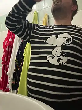 Snapshot of h4cAlex chatting on 12-02-24, 04:59 h4cAlex online show from 12-02-24, 04:59