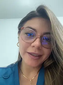 Snapshot of alicee16 chatting on 03-01-25, 08:21 alicee16 online show from 03-01-25, 08:21