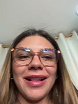 Snapshot of alicee16 chatting on 02-02-25, 02:38 alicee16 online show from 02-02-25, 02:38