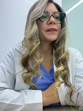 alicee16 online show from 01-12-26, 04:14