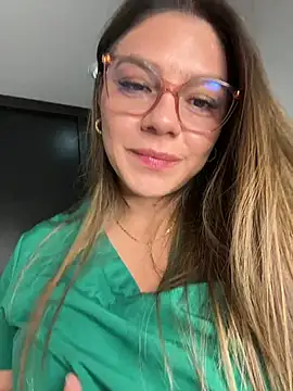Snapshot of alicee16 chatting on 02-09-25, 03:22 alicee16 online show from 02-09-25, 03:22
