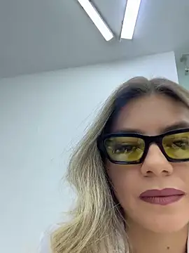 alicee16 online show from 02-08-26, 03:54