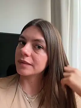 Snapshot of alicee16 chatting on 02-06-25, 10:53 alicee16 online show from 02-06-25, 10:53