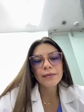 Snapshot of alicee16 chatting on 01-12-25, 03:57 alicee16 online show from 01-12-25, 03:57