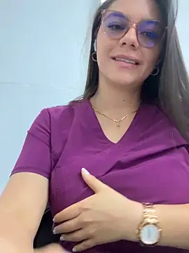 Snapshot of alicee16 chatting on 01-18-25, 05:26 alicee16 online show from 01-18-25, 05:26