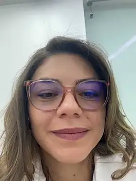 Snapshot of alicee16 chatting on 02-02-25, 04:32 alicee16 online show from 02-02-25, 04:32