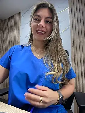 alicee16 online show from 04-25-26, 05:21
