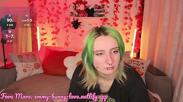 EmmyBunny online show from 09-28-25, 03:19