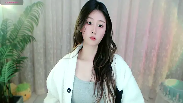 Snapshot of Aimee-520 chatting on 02-08-26, 07:17 Aimee-520 online show from 02-08-26, 07:17