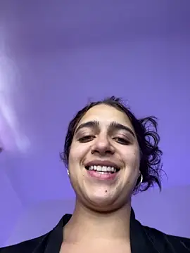 Alicia Ruiz online show from 11-26-25, 05:57