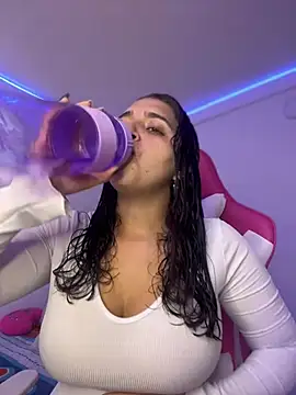 Alicia Ruiz online show from 02-19-26, 06:05