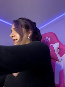 Alicia Ruiz online show from 02-01-26, 01:15